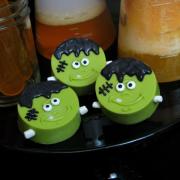 It's Alive! Spooky Snacks with Frankenstein OREOs and Fanta Floats