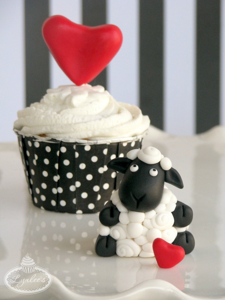 I Love Ewe Valentine Fondant Tutorial