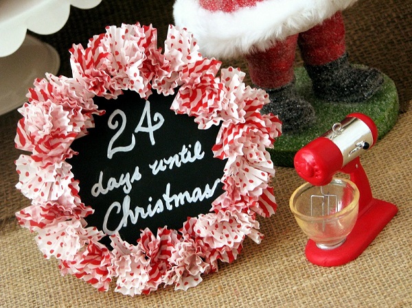 Retro Baking Christmas ~ cupcake liner chalkboard countdown ~ Lynlee's