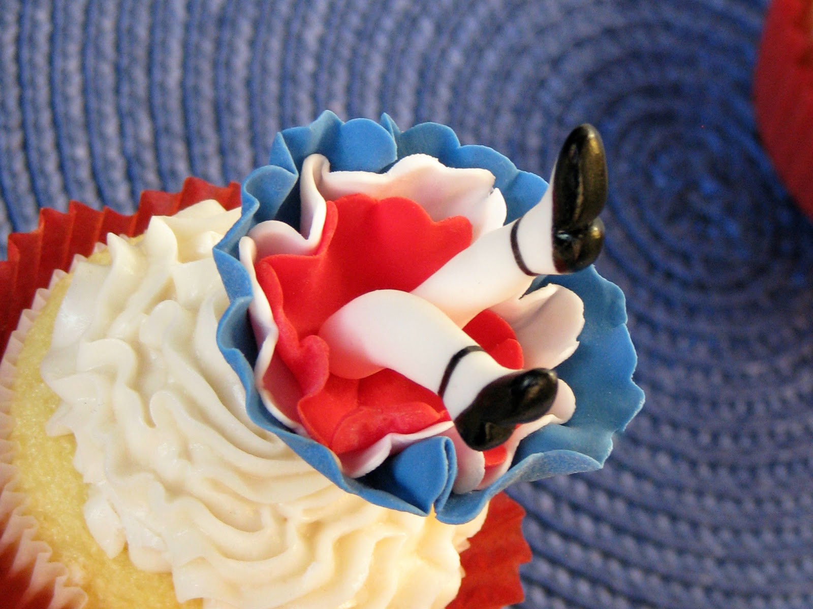 Bastille Day Can Can Cupcakes!