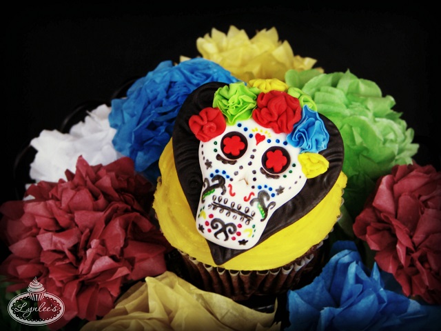 Day of the Dead Fondant Cupcake Tutorial