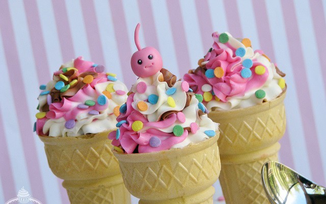 Scoop Up Some Melt-Free Fun with Ice Cream Cupcakes!